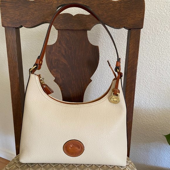Dooney & Bourke Classic Vintage Shoulder Bag Handbags - Vintage DOONEY & BOURKE Shoulder Bag